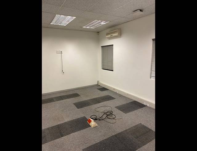 117M² OFFICE TO LET IN RUSTENBURG CENTRAL